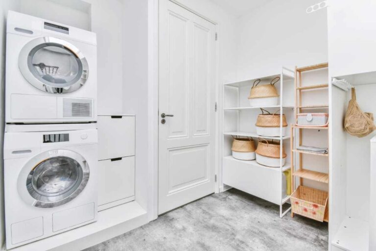 Elegant Laundry Room